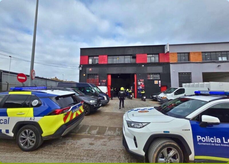 La Bustia tanquen taller mecanic Sant Andreu 4