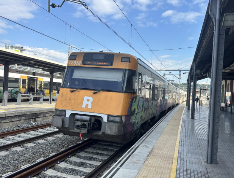 La Bustia tren estacio Renfe Martorell