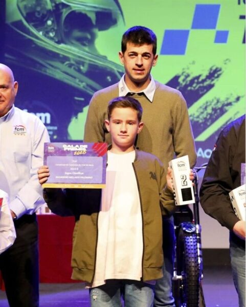 La Bustia Alex Mellado Gelida 1