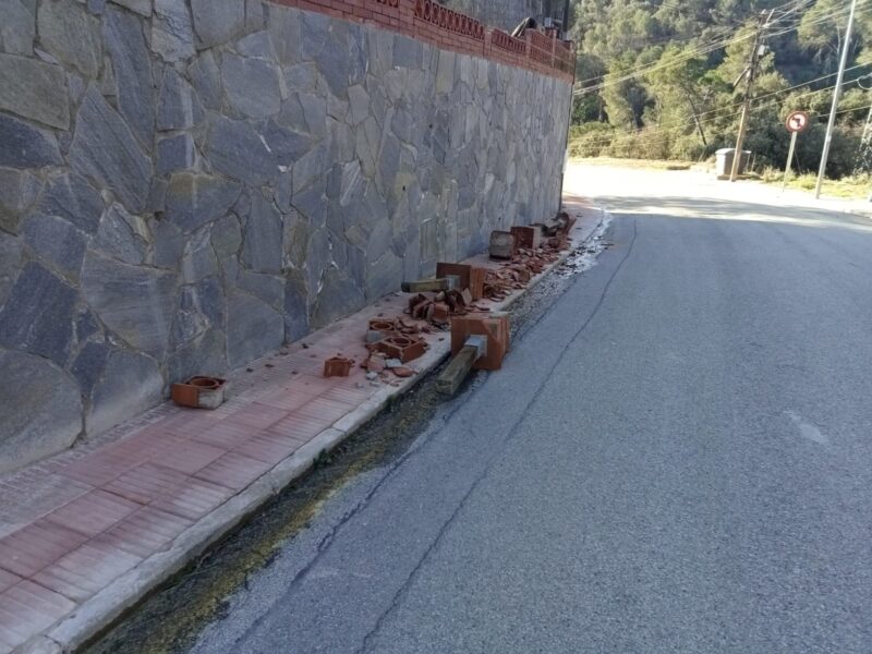 La Bustia fort vent 12 febrer 2026 Castellvi carrer muntanya