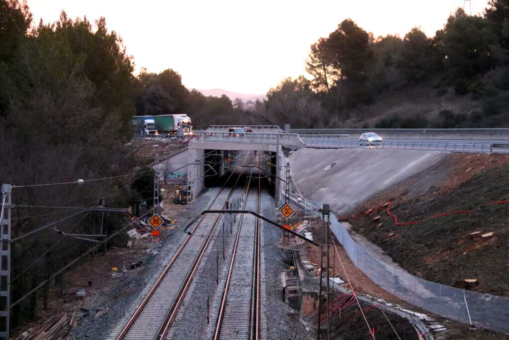 La Bustia reobertura total AP7 9 febrer 2026 Gelida