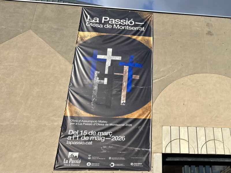 La Bustia cartell penjat La Passio Olesa 2026