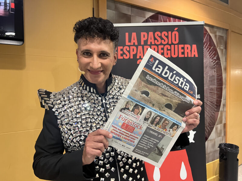 La Bustia mag Lari a La Passio Esparreguera amb La Bustia febrer 2023