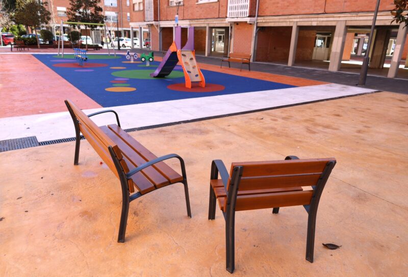 La Bustia plaça Isidre Clopas Martorell 1