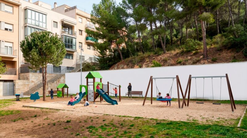 La Bustia renovacio parcs infantils Sant Andreu 5
