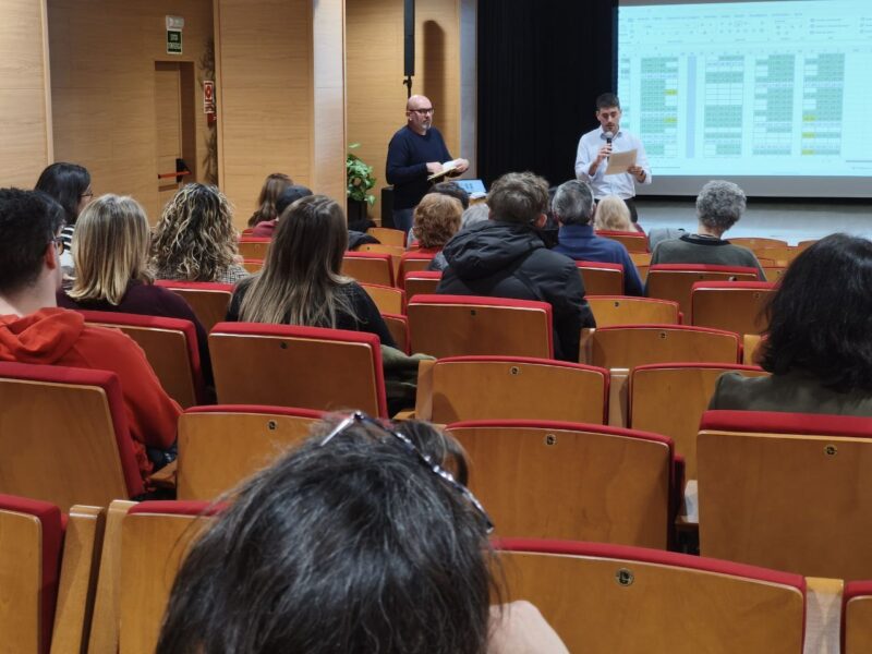 La Bustia reunio queixes autobus Olesa Barcelona 1