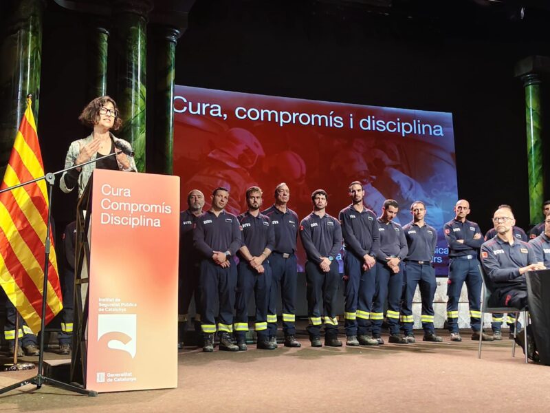La Bustia Nuria Parlon a Olesa diplomes bombers 20 abril 2026