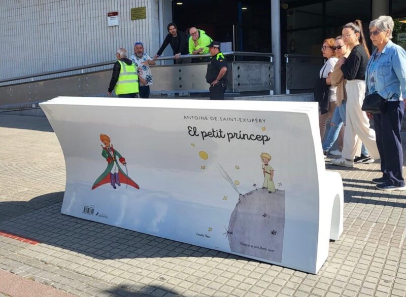 La Bustia bancs literaris Sant Andreu 2