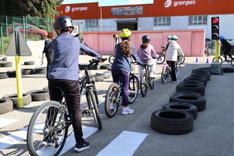 La Bustia campanya mobilitat segura Martorell 14