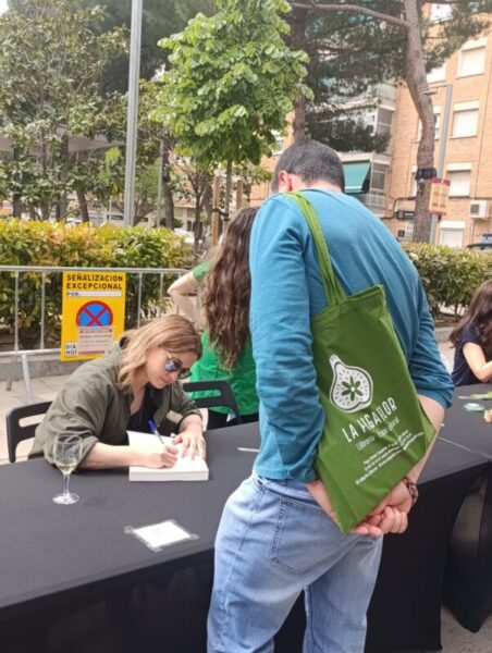 La Bustia esmorzar autors Figaflor Abrera