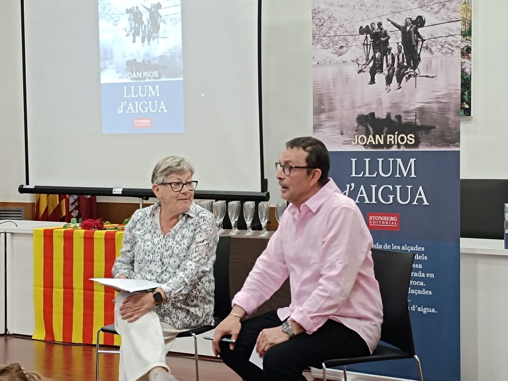 La Bustia llibre llum aigua 3