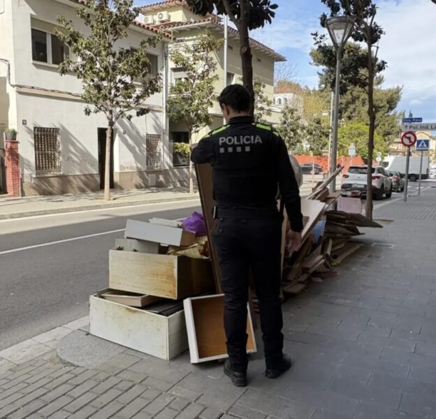 La Bustia objectes voluminosos Martorell 1