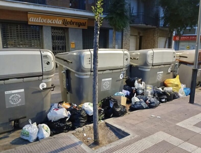 La Bustia contenidors acumulacio escombraries Olesa