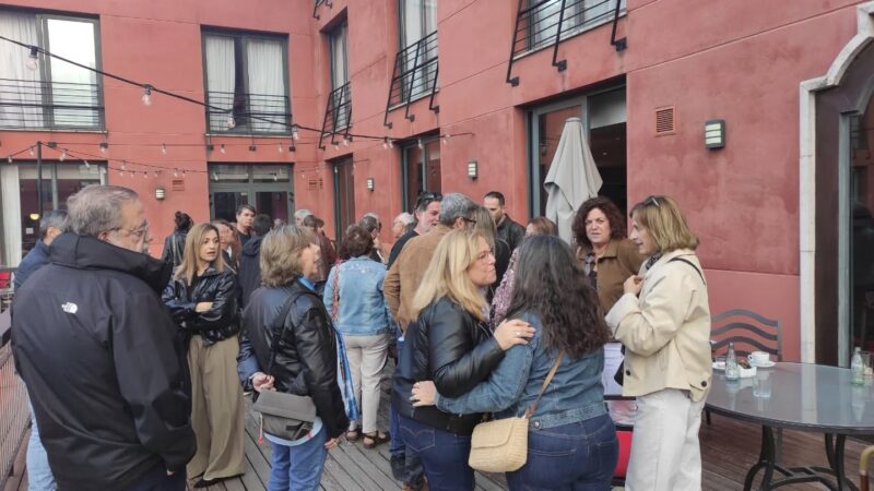 La Bustia exposicio Obres pintades amb vi i fotografia 9