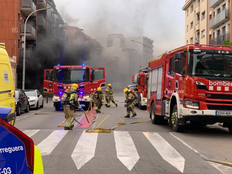 La Bustia incendi parquing Esparreguera 29 maig 2026