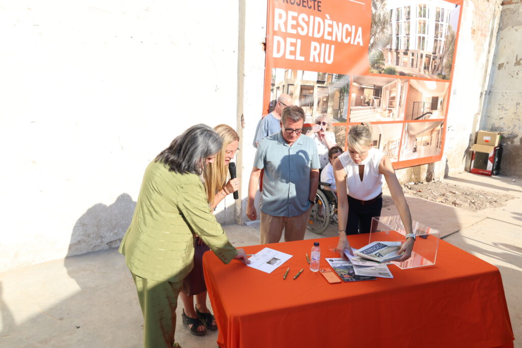 La Bustia primera pedre Residencia del Riu Martorell 10