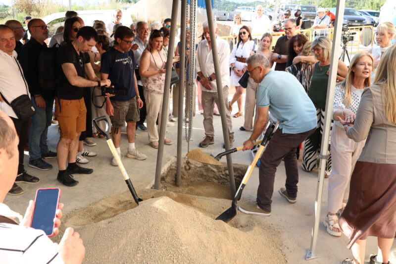 La Bustia primera pedre Residencia del Riu Martorell 15