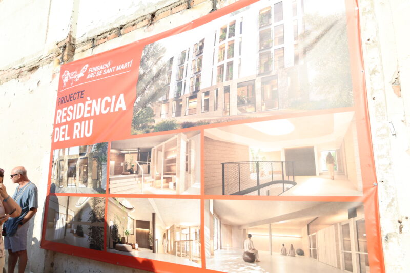La Bustia primera pedre Residencia del Riu Martorell 16