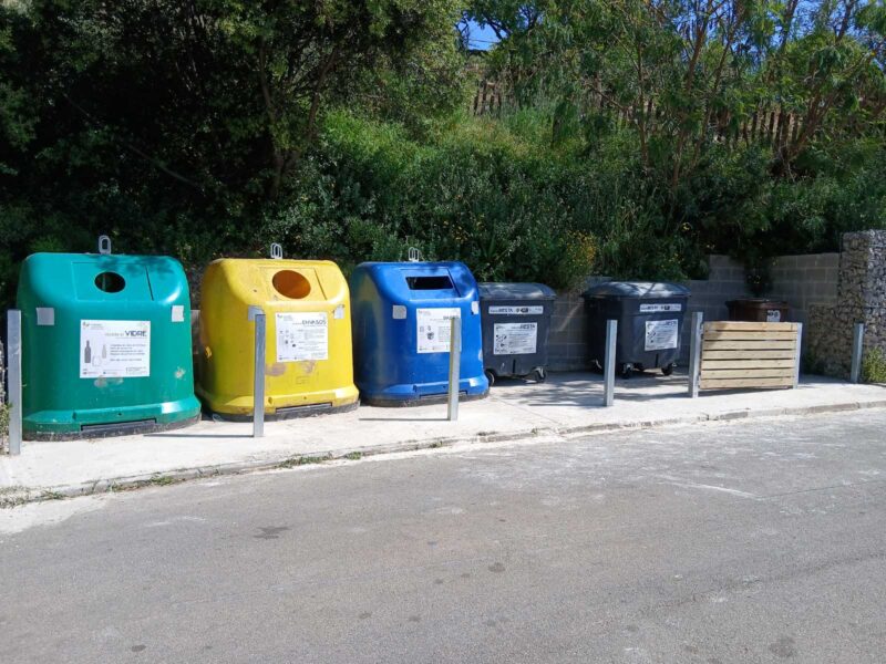 La Butia tancament contenidors Castellvi 1