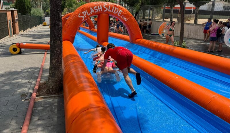 La Bustia Splash Slide