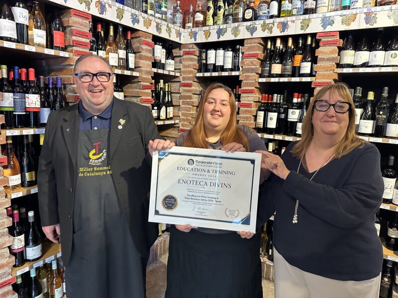 La Bustia Toni i Emma Albiol i Montse Pascual premi internacional Enoteca Divins Martorell