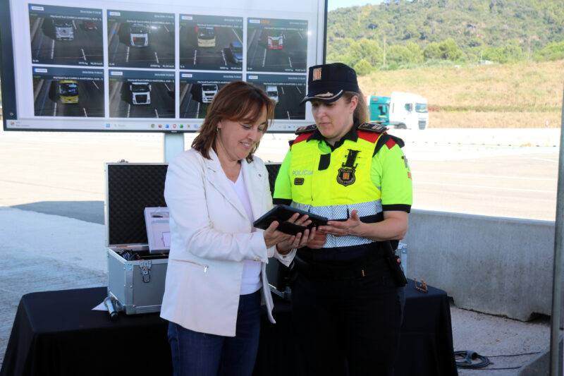 La Bustia consellera Silvia Paneque presenta sistema per detectar irregularitats camions i autocars Martorell