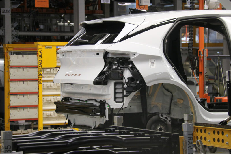 La Bustia inici produccio Cupra Raval i ID Polo primers electrics Martorell