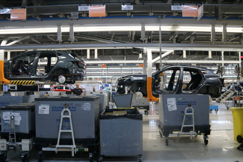 La Bustia inici produccio Cupra Raval i ID Polo primers electrics Martorell