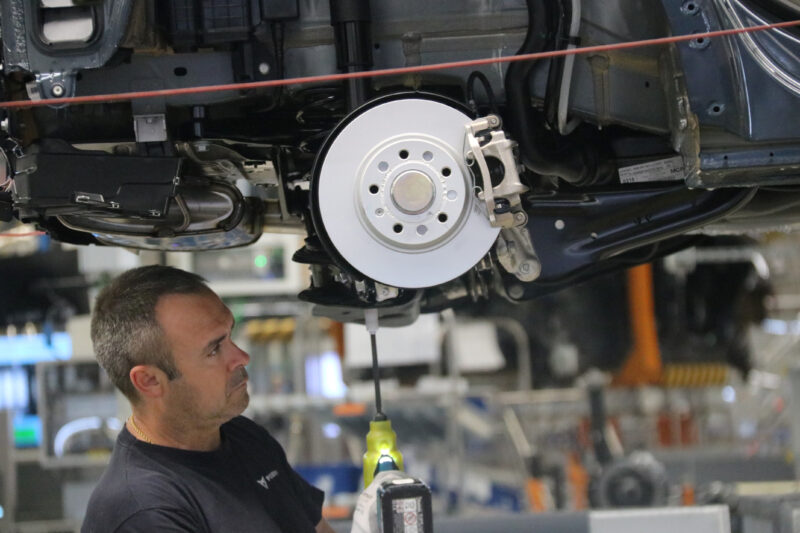 La Bustia inici produccio Cupra Raval i ID Polo primers electrics Martorell