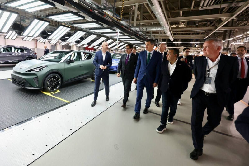 La Bustia inici produccio Cupra Raval i ID Polo primers electrics Seat Martorell visita presidents Espanya Catalunya