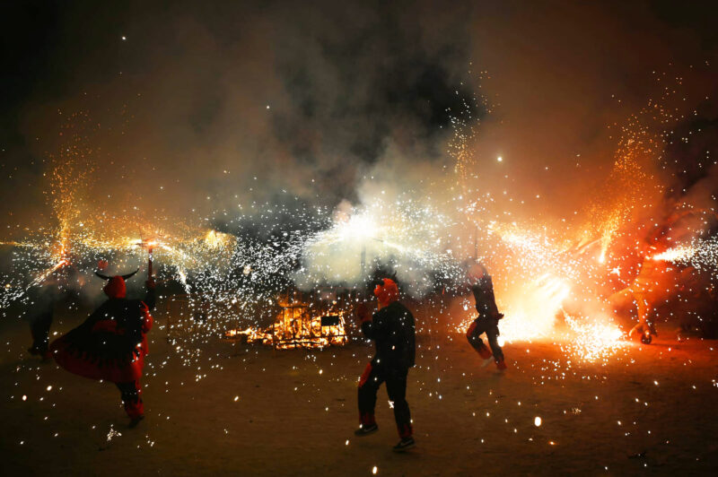 La Bustia revetlla Sant Joan Olesa 2026 foto David Lopez