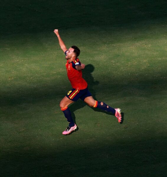 La Bustia Mundial Espanya i Eric Garcia