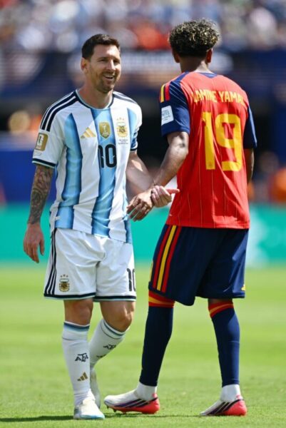 La Bustia Mundial Espanya i Eric Garcia