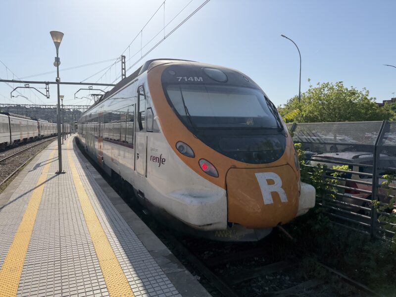 La Bustia Rodalies R8 estacio Renfe Martorell