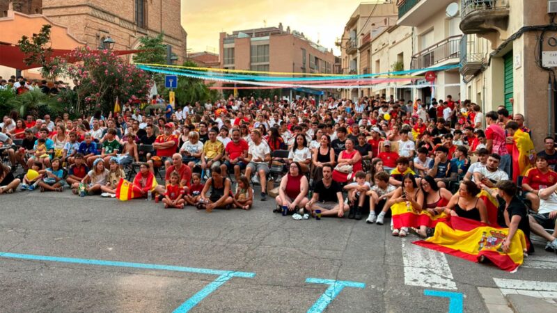 La Bustia Sant Esteve pantalla gegant i celebracions Espanya campiona Copa Mon futbol 2026
