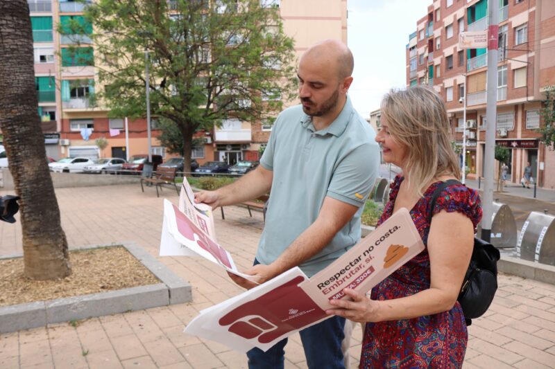 La Bustia campanya civisme gossos Sant Andreu 5