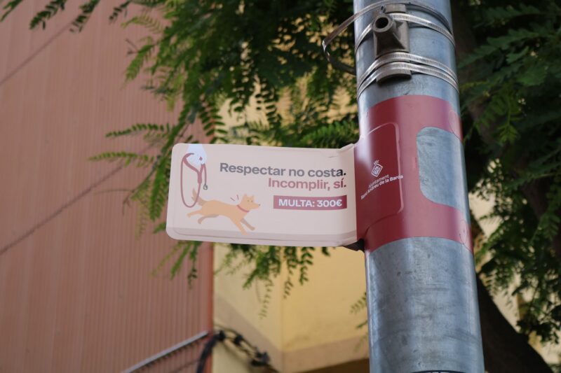 La Bustia campanya civisme gossos Sant Andreu 8