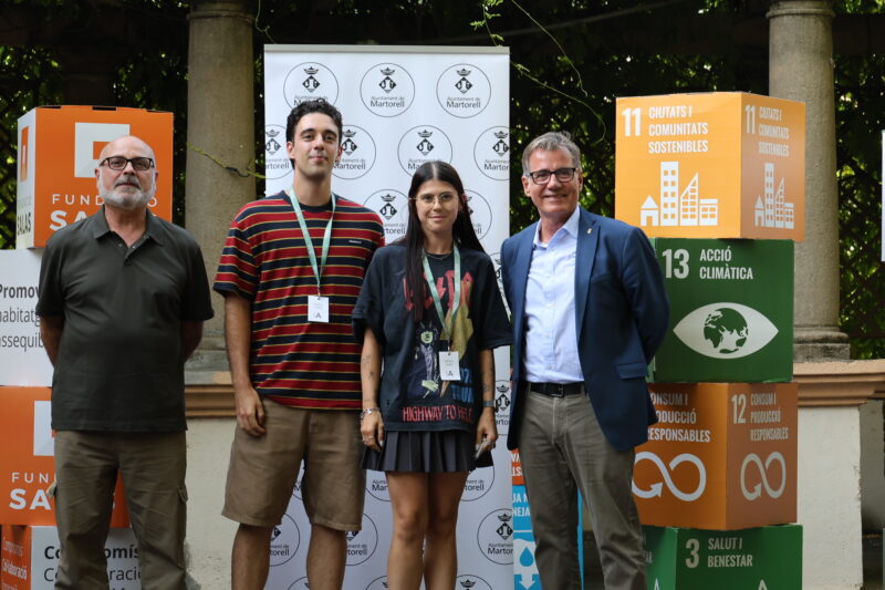La Bustia entrega claus habitatges protegits edificis Auro i Els Oms Martorell
