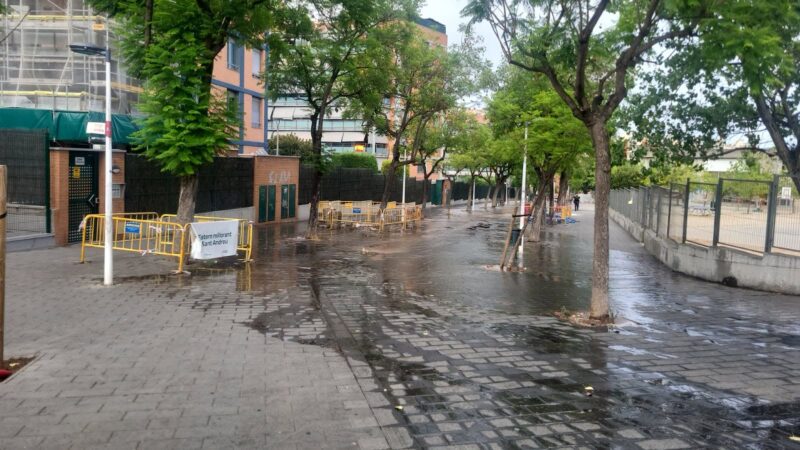 La Bustia fuita aigua Sant Andreu 12 juliol 1