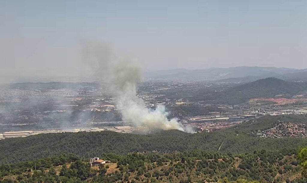 La Bustia incendi via Esport Sant Andreu
