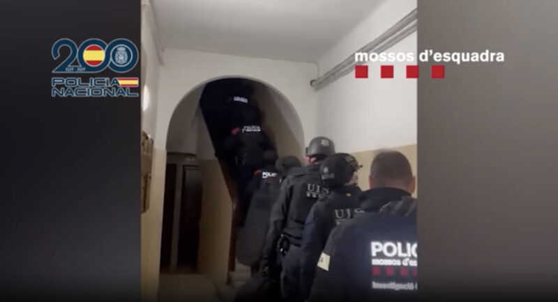 La Bustia operatiu Policia Nacional i Mossos 7 detinguts per assalts un a Olesa