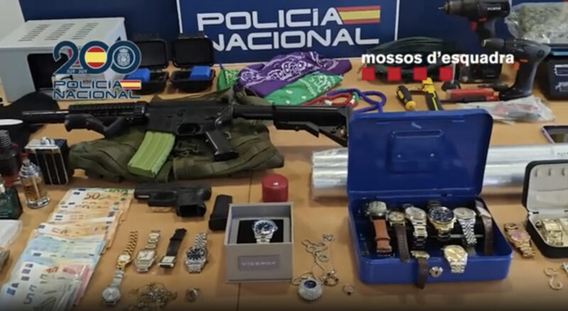 La Bustia operatiu Policia Nacional i Mossos 7 detinguts per assalts un a Olesa