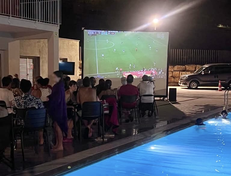 La Bustia semifinal Espanya Mundial pantalla gegant Castellvi