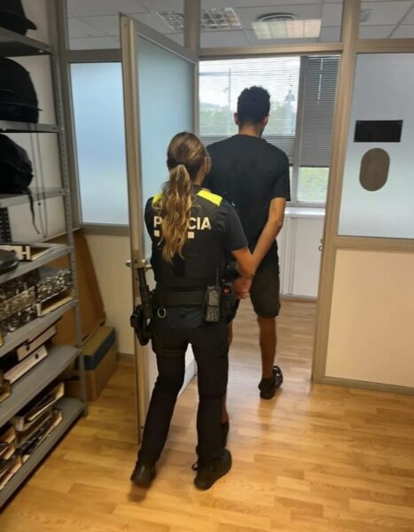La Bustia detencions Policia Local Martorell 20 agost 2