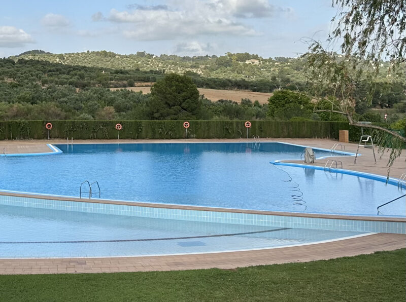 La Bustia piscina Olesa arxiu