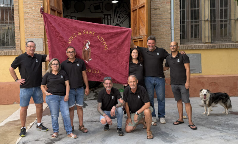 La Bustia junta i nova bandera Amics Sant Antoni Abat Martorell