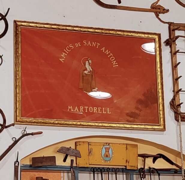 La Bustia presentacio i benediccio nova bandera Amics Sant Antoni Abat Martorell