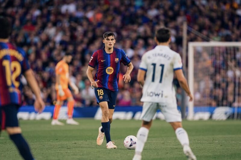 La Bustia Gerard Martin 100 partits amb el Barcelona