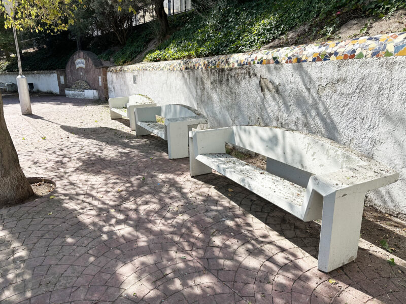 La Bustia bancs de pedres avinguda Generalitat de Martorell