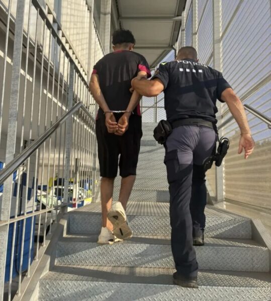 La Bustia detencio Policia Local Martorell 26 octubre 2